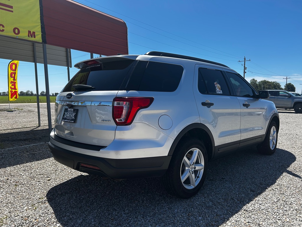 Photo 7 of this FORD EXPLORER