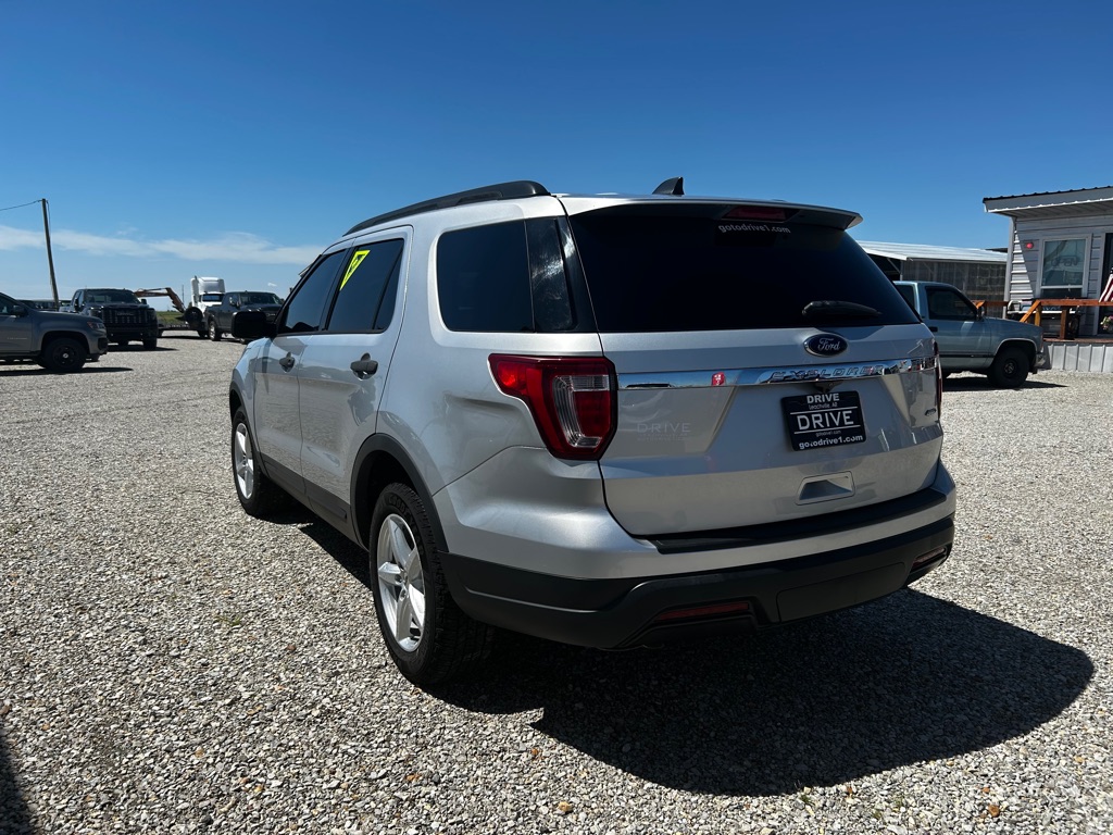 Photo 5 of this FORD EXPLORER