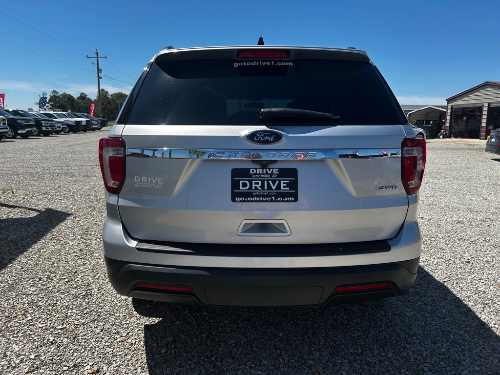 Photo 6 of this FORD EXPLORER