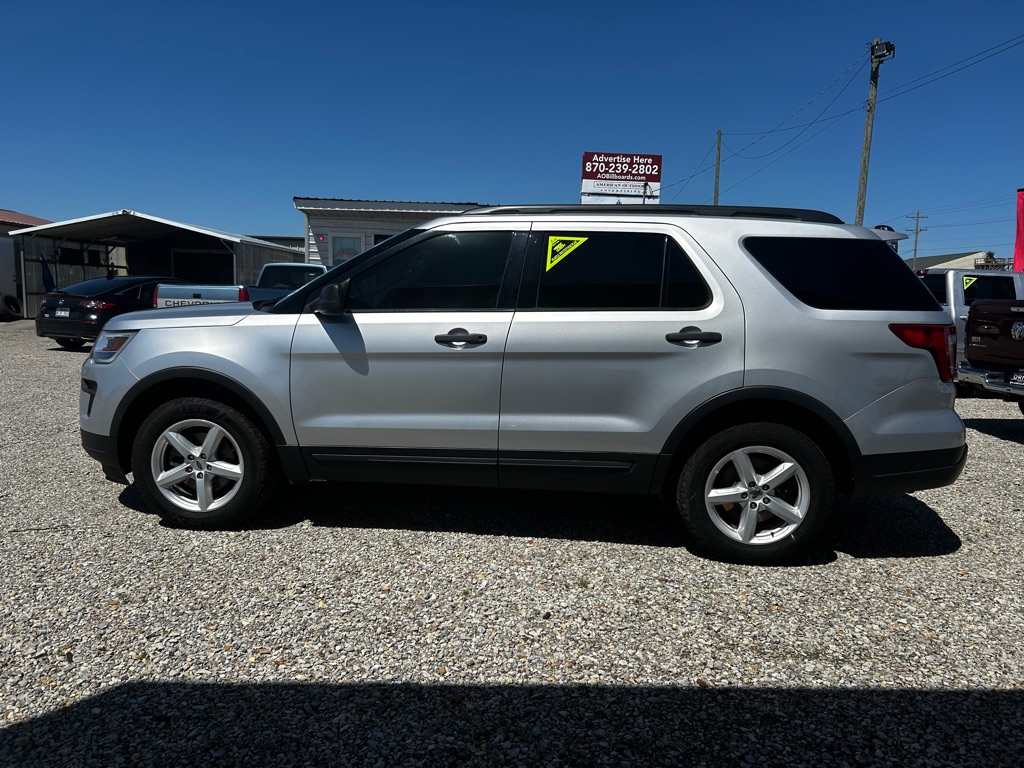Photo 4 of this FORD EXPLORER