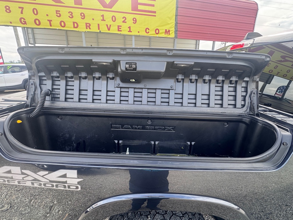 Photo 9 of this RAM 1500