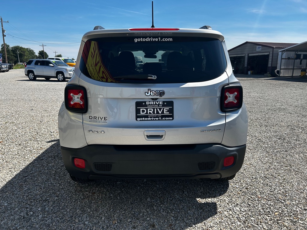 Photo 6 of this JEEP RENEGADE