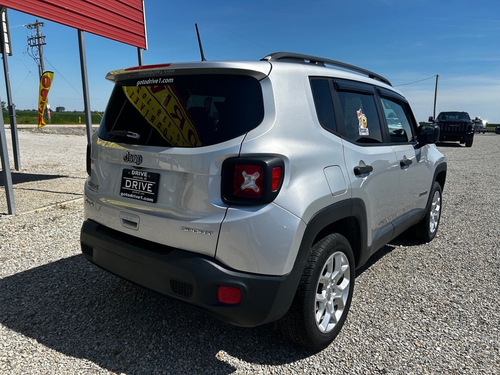Photo 7 of this JEEP RENEGADE