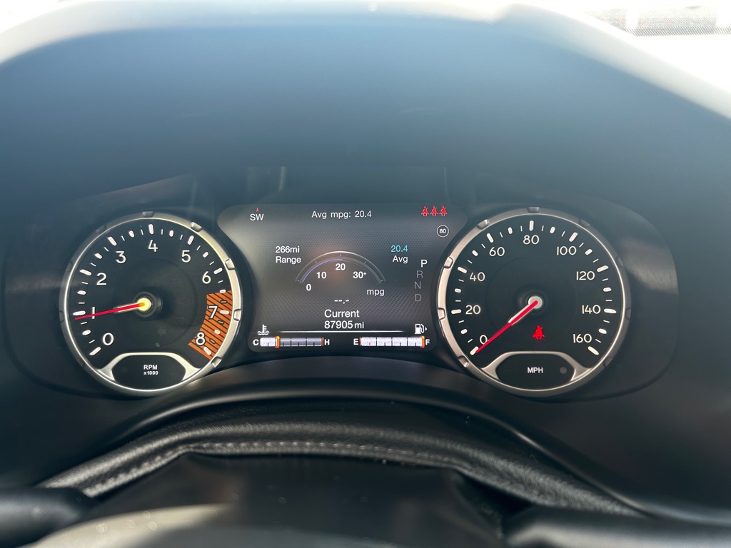 Photo 13 of this JEEP RENEGADE