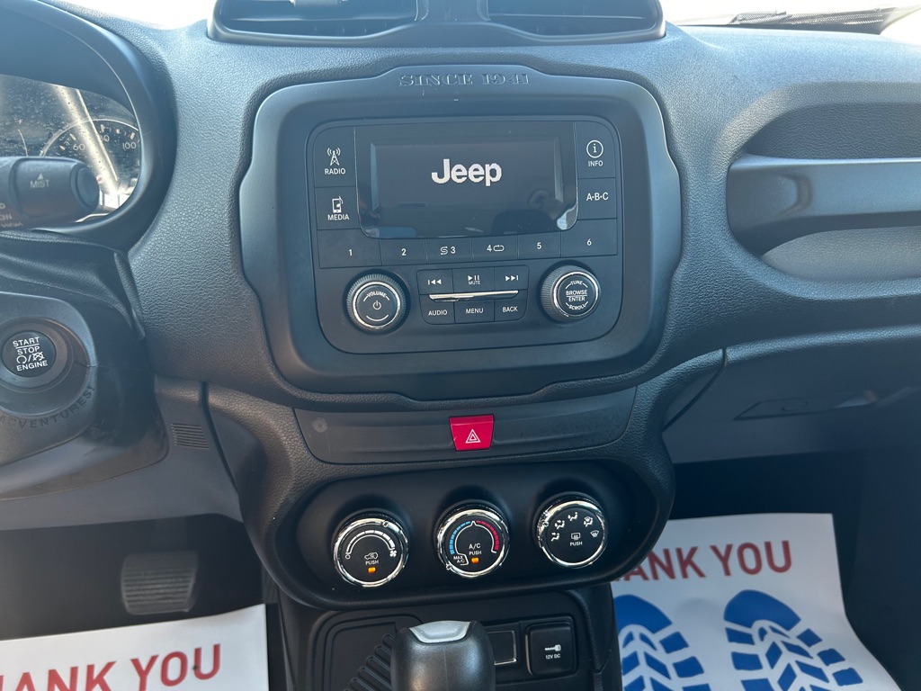 Photo 15 of this JEEP RENEGADE