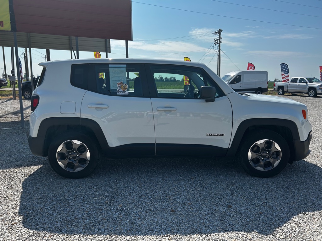 Photo 8 of this JEEP RENEGADE
