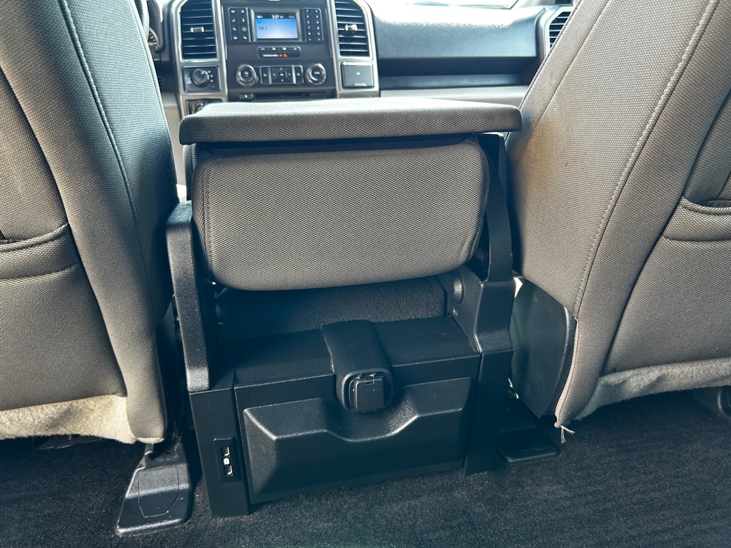 Photo 15 of this FORD F150