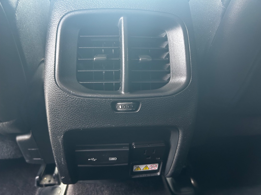 Photo 14 of this JEEP CHEROKEE