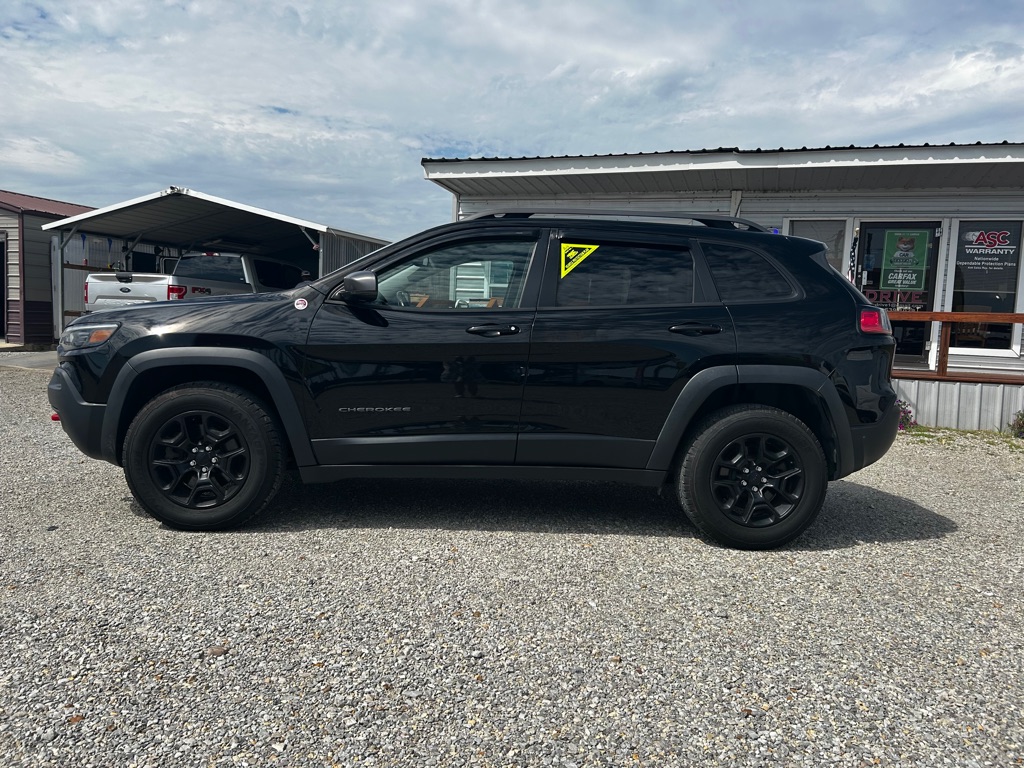 Photo 4 of this JEEP CHEROKEE