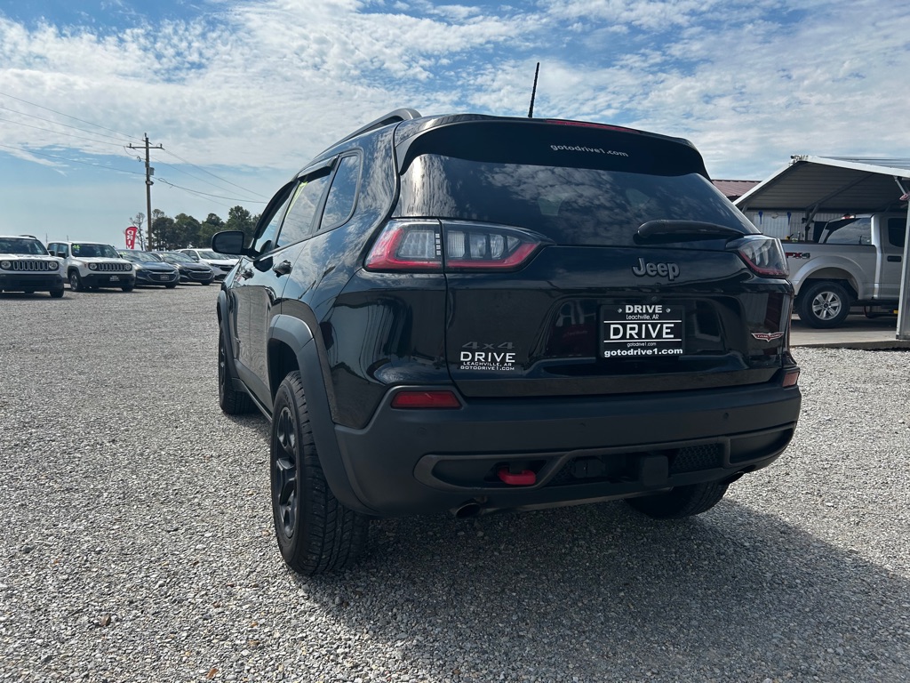 Photo 5 of this JEEP CHEROKEE