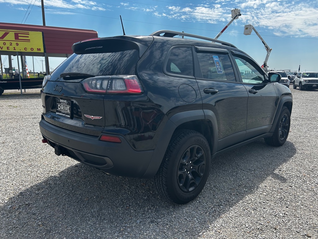 Photo 7 of this JEEP CHEROKEE