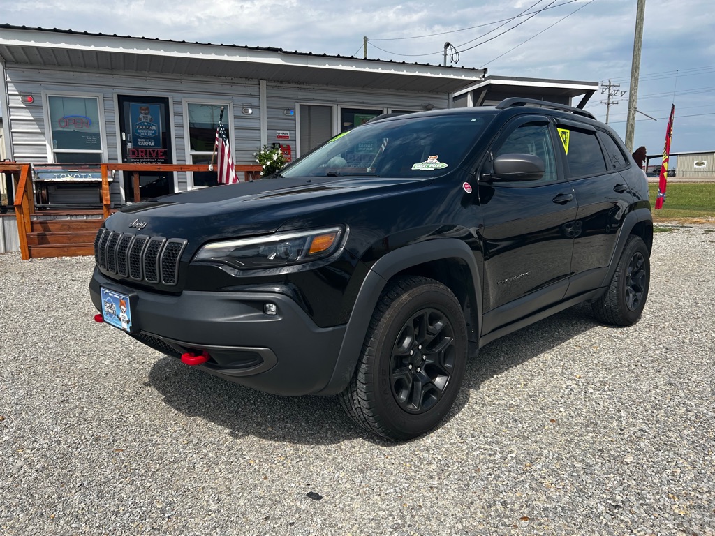 Photo 3 of this JEEP CHEROKEE