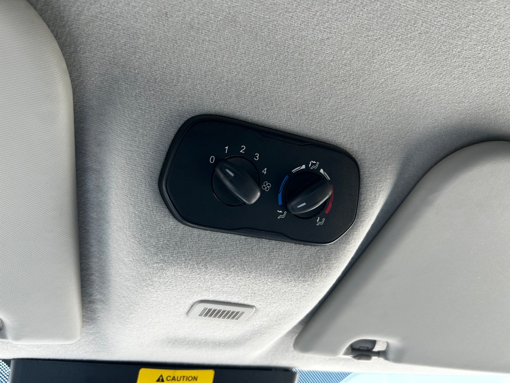 Photo 18 of this FORD TRANSIT