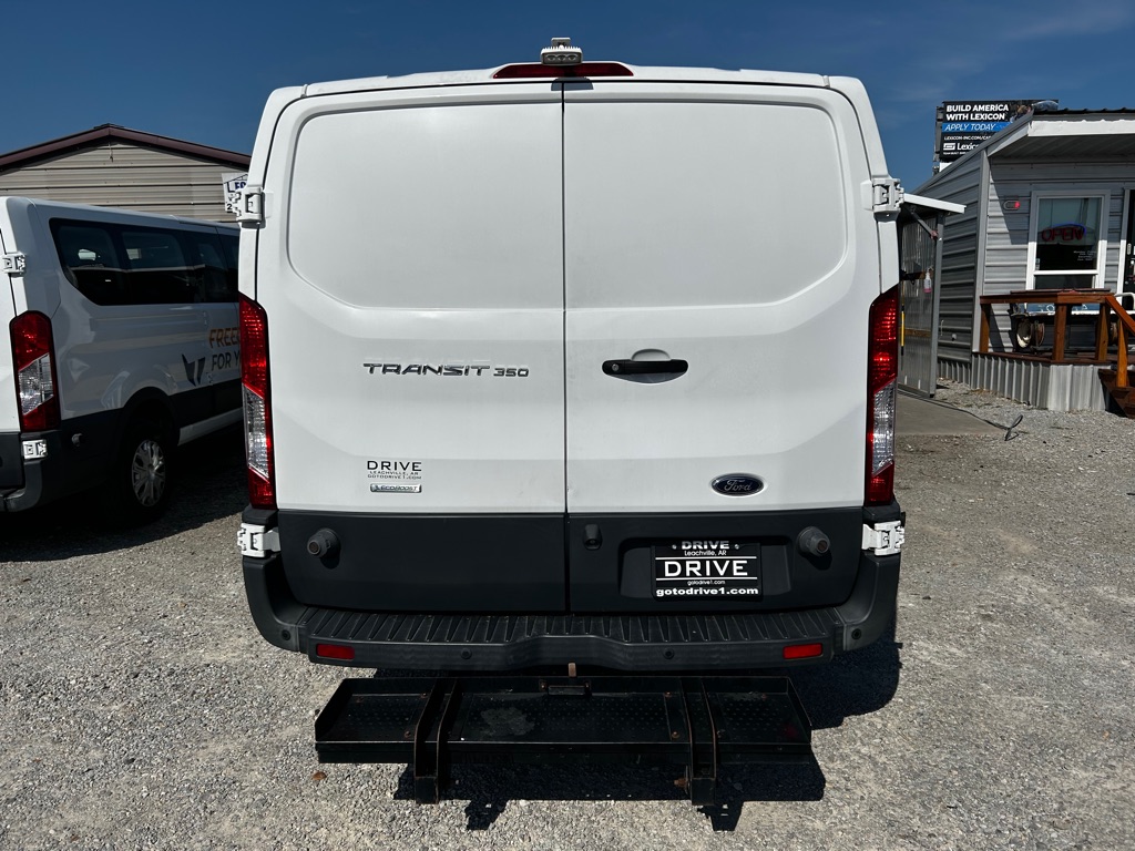 Photo 7 of this FORD TRANSIT