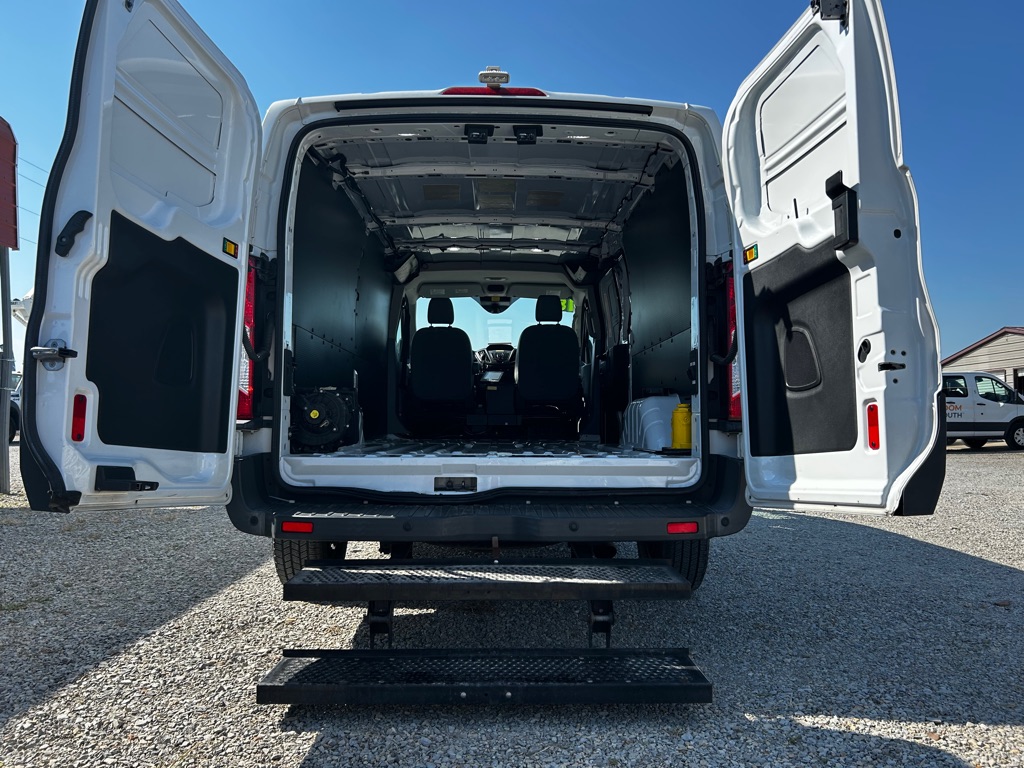Photo 10 of this FORD TRANSIT