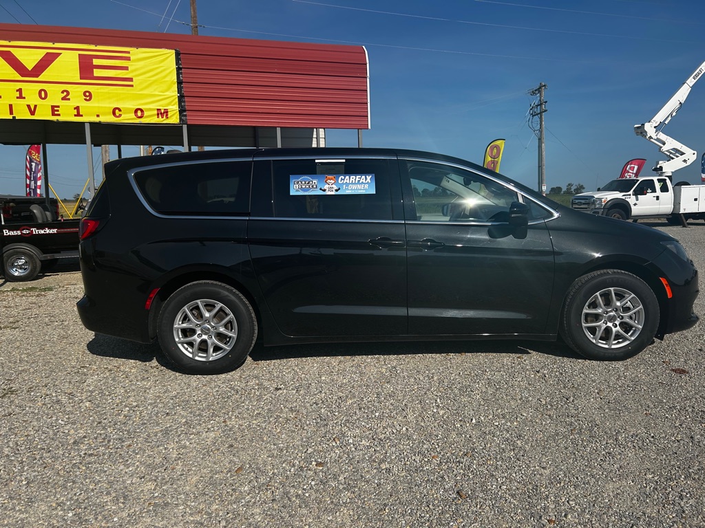 Photo 7 of this CHRYSLER VOYAGER