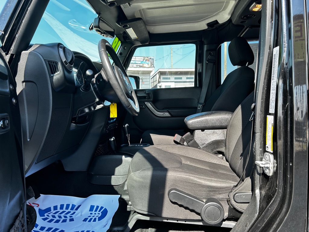 Photo 15 of this JEEP WRANGLER UNLIMI