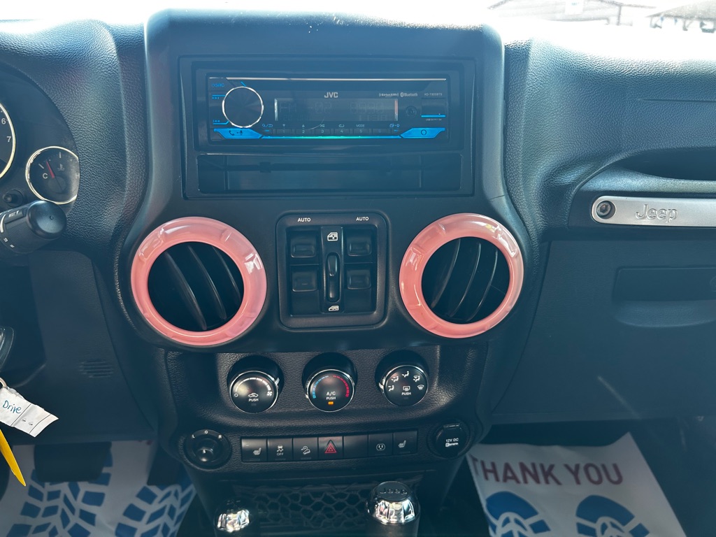 Photo 14 of this JEEP WRANGLER UNLIMI
