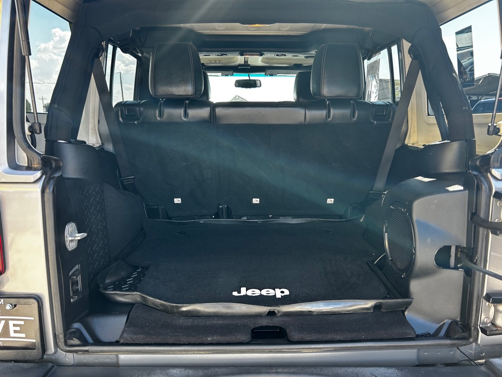 Photo 9 of this JEEP WRANGLER UNLIMI
