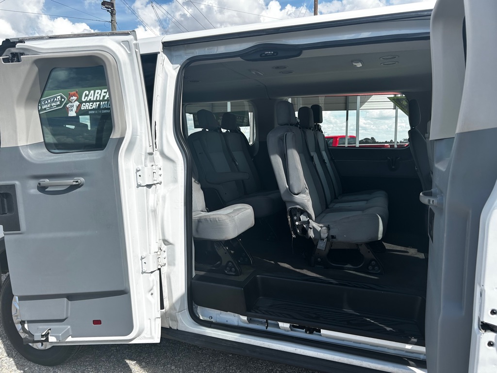 Photo 10 of this FORD TRANSIT 15PASS