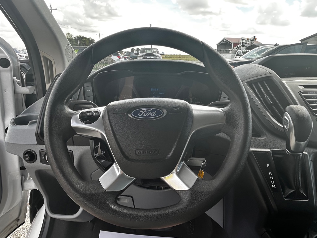 Photo 16 of this FORD TRANSIT 15PASS