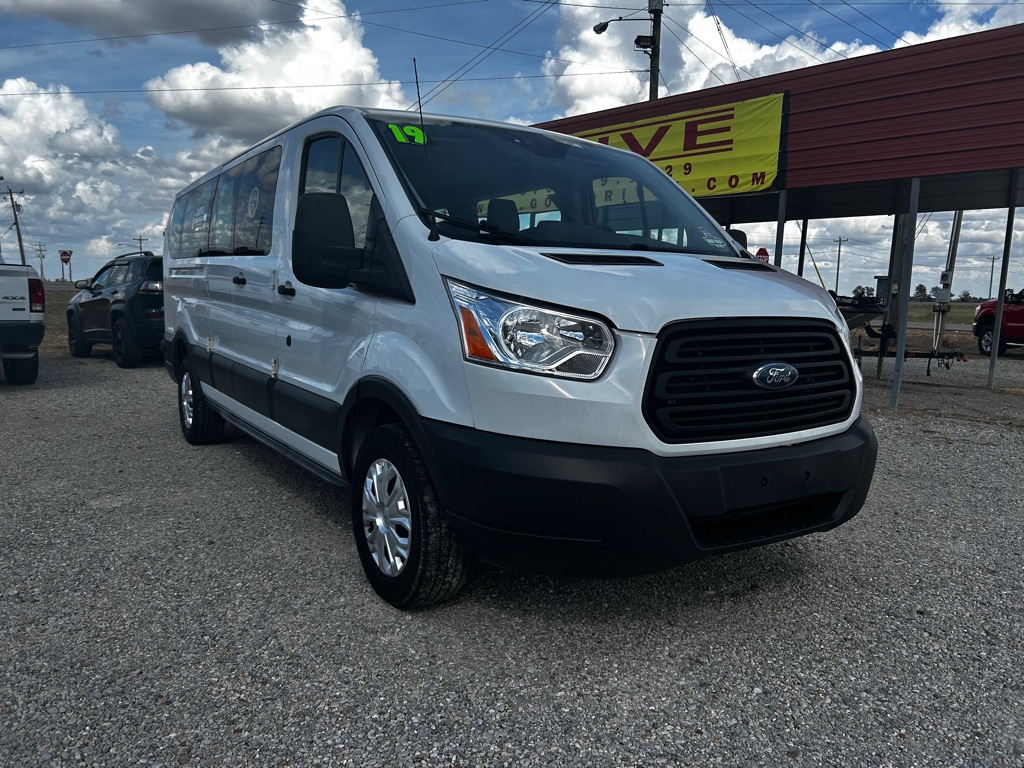 Photo 3 of this FORD TRANSIT 15PASS