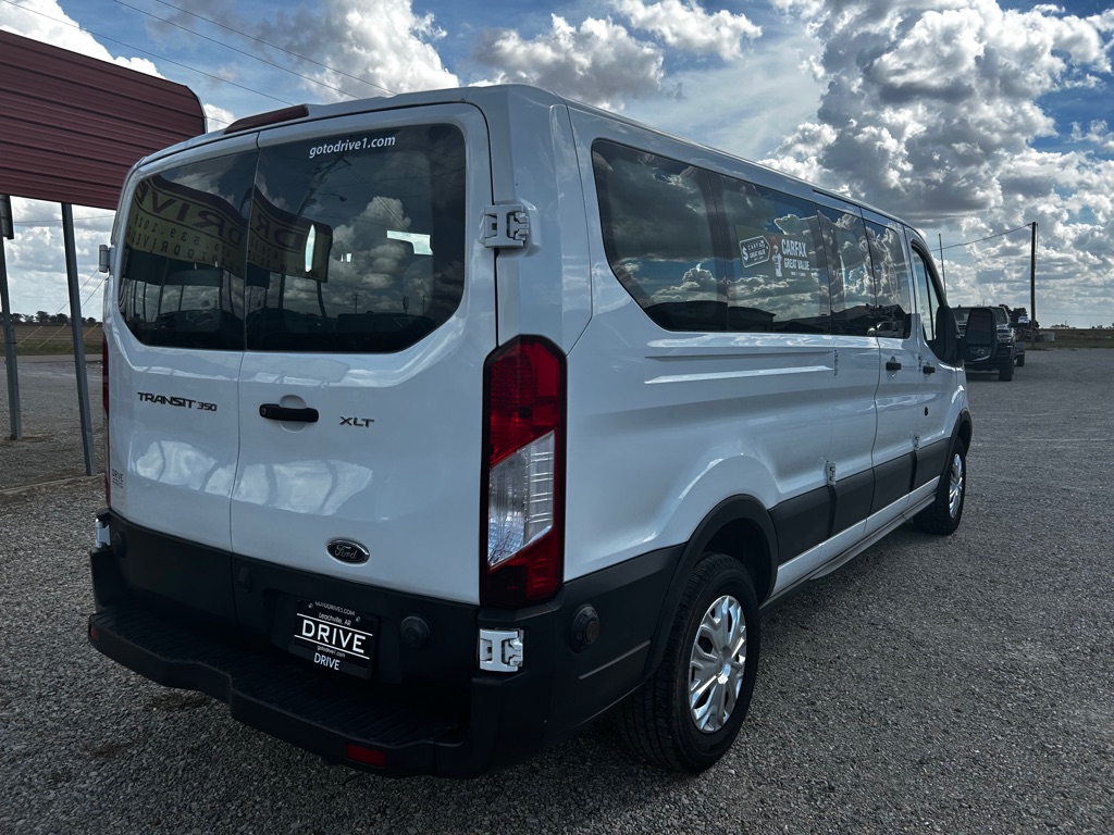 Photo 7 of this FORD TRANSIT 15PASS