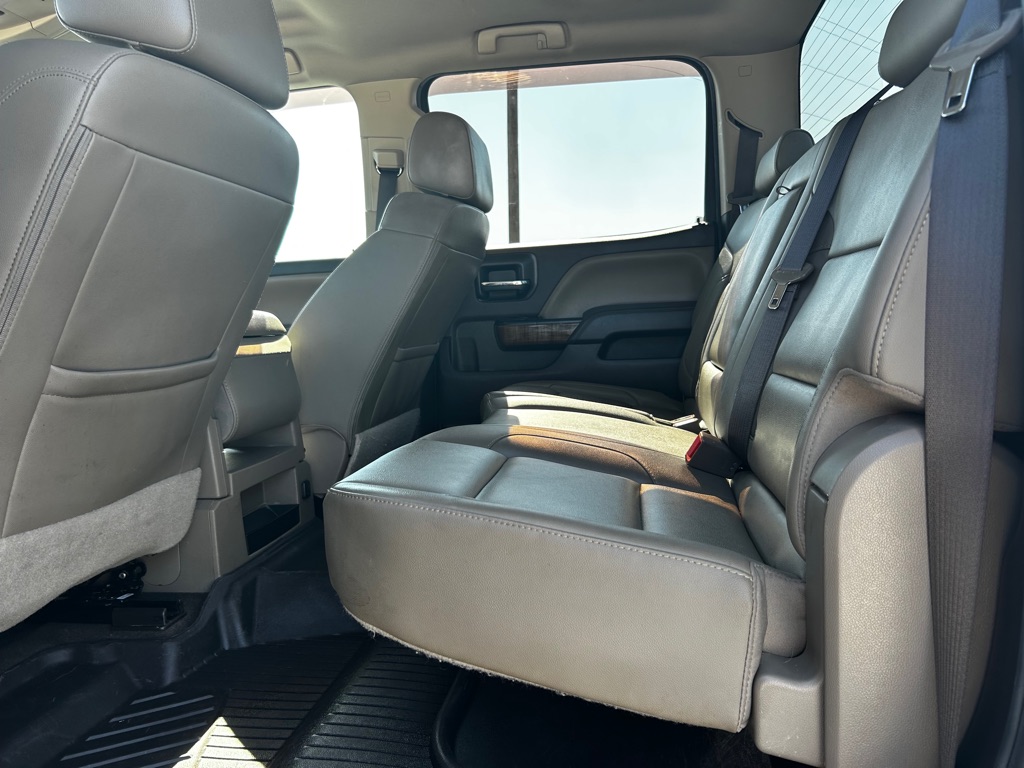 Photo 14 of this GMC SIERRA