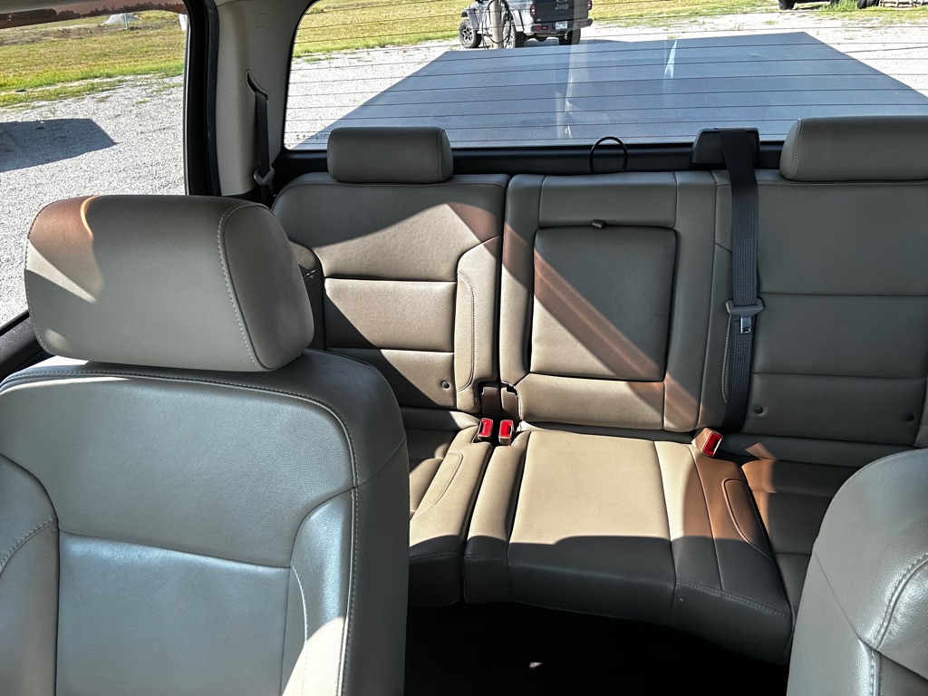 Photo 19 of this GMC SIERRA