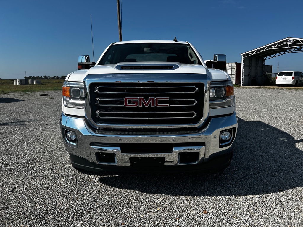 Photo 8 of this GMC SIERRA
