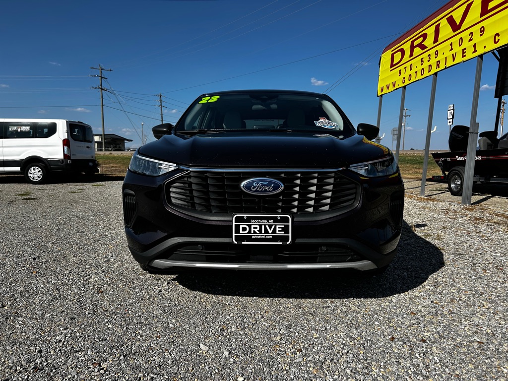Photo 2 of this FORD ESCAPE