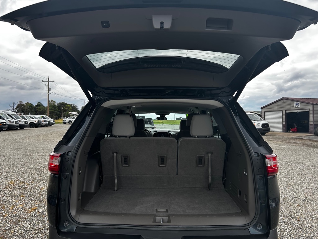 Photo 11 of this CHEVROLET TRAVERSE