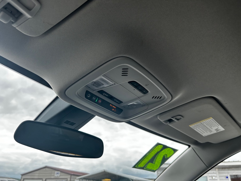 Photo 12 of this CHEVROLET TRAVERSE
