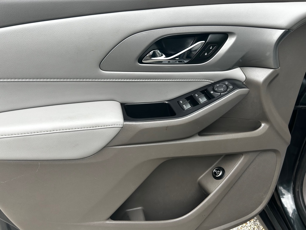 Photo 16 of this CHEVROLET TRAVERSE
