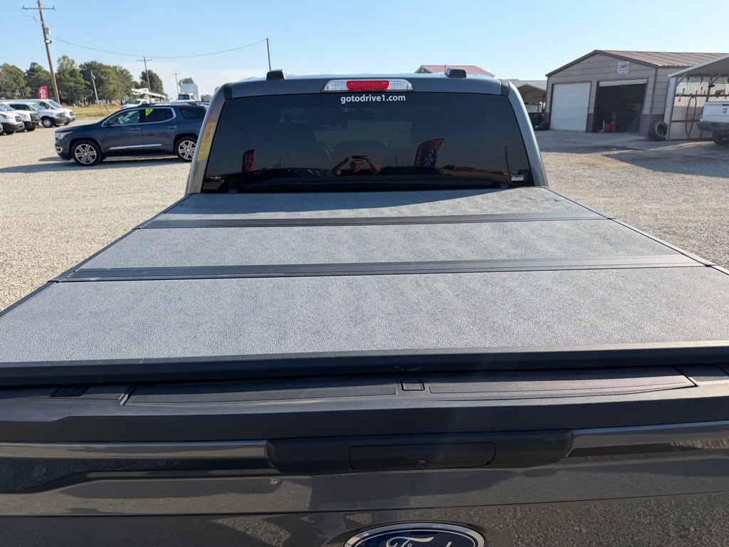 Photo 5 of this FORD F150 XLT