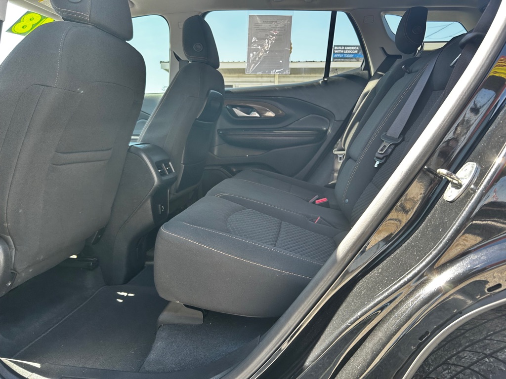 Photo 11 of this GMC TERRAIN