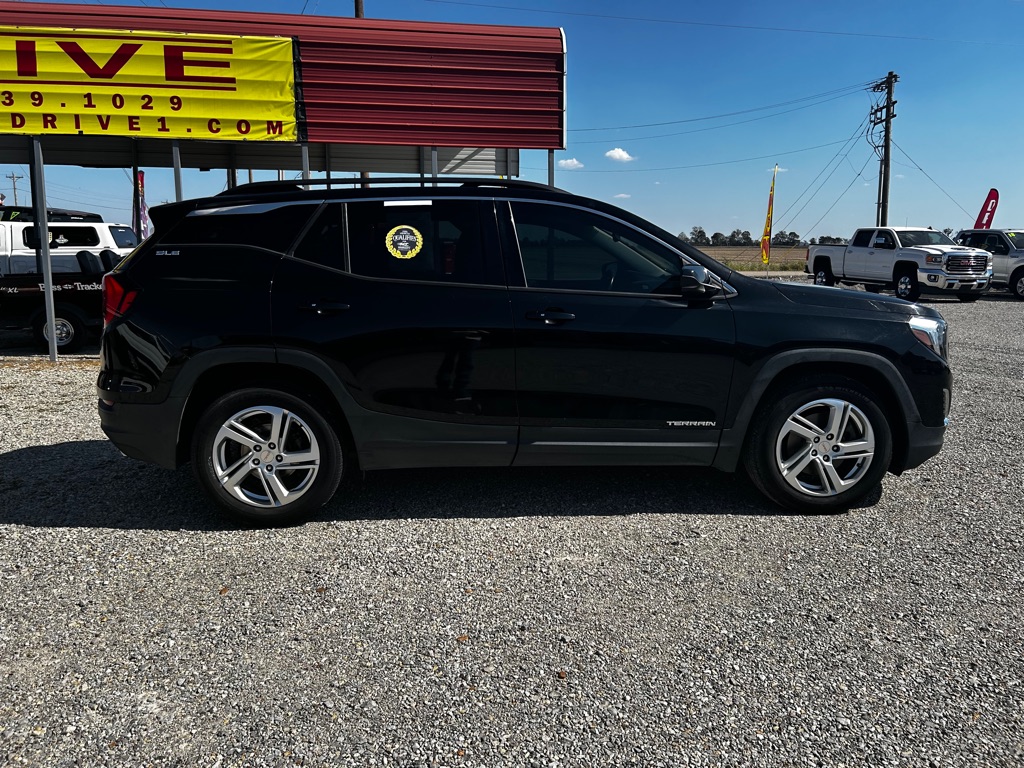Photo 7 of this GMC TERRAIN