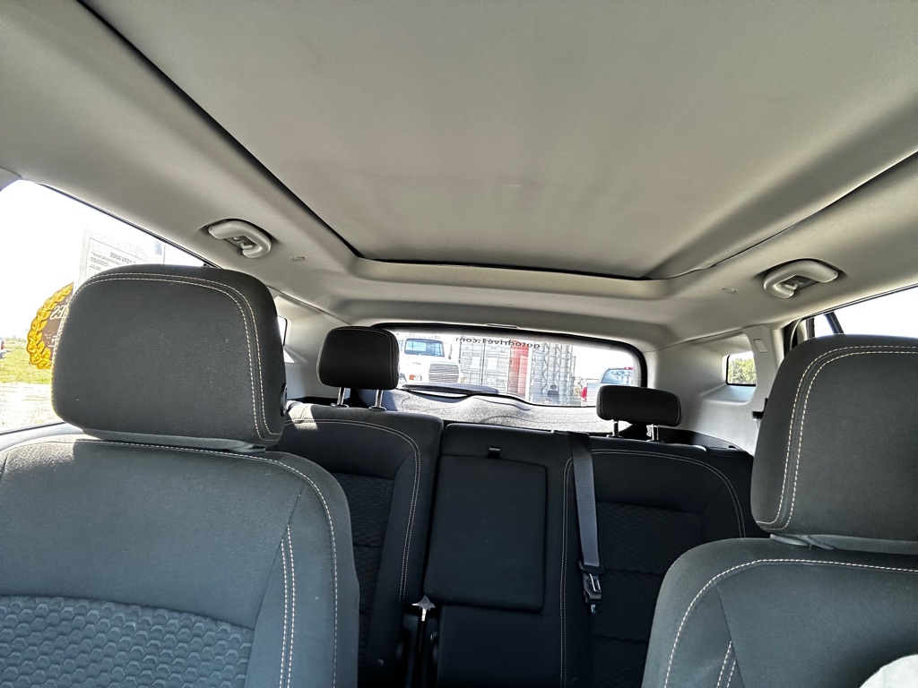 Photo 15 of this GMC TERRAIN