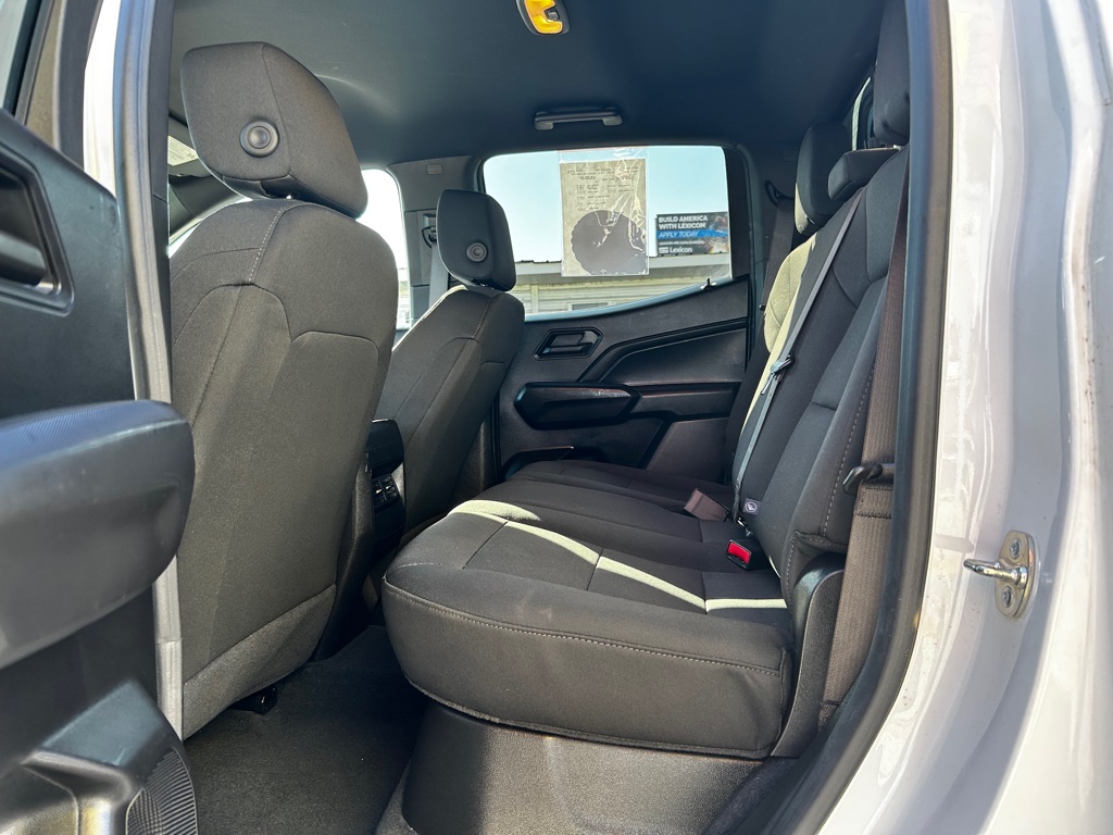 Photo 13 of this CHEVROLET COLORADO CREW