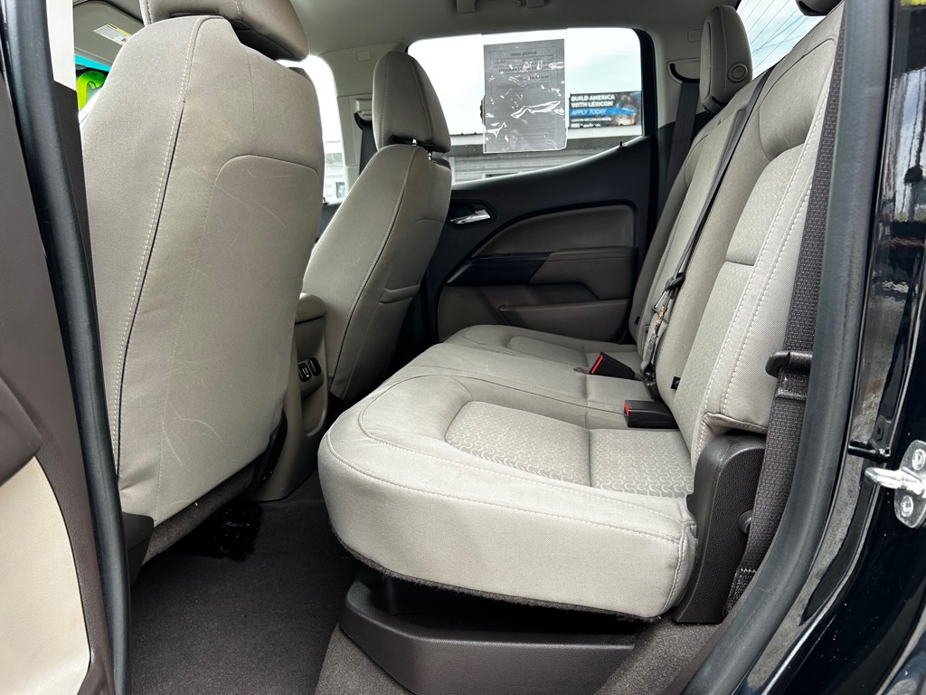 Photo 12 of this GMC CANYON