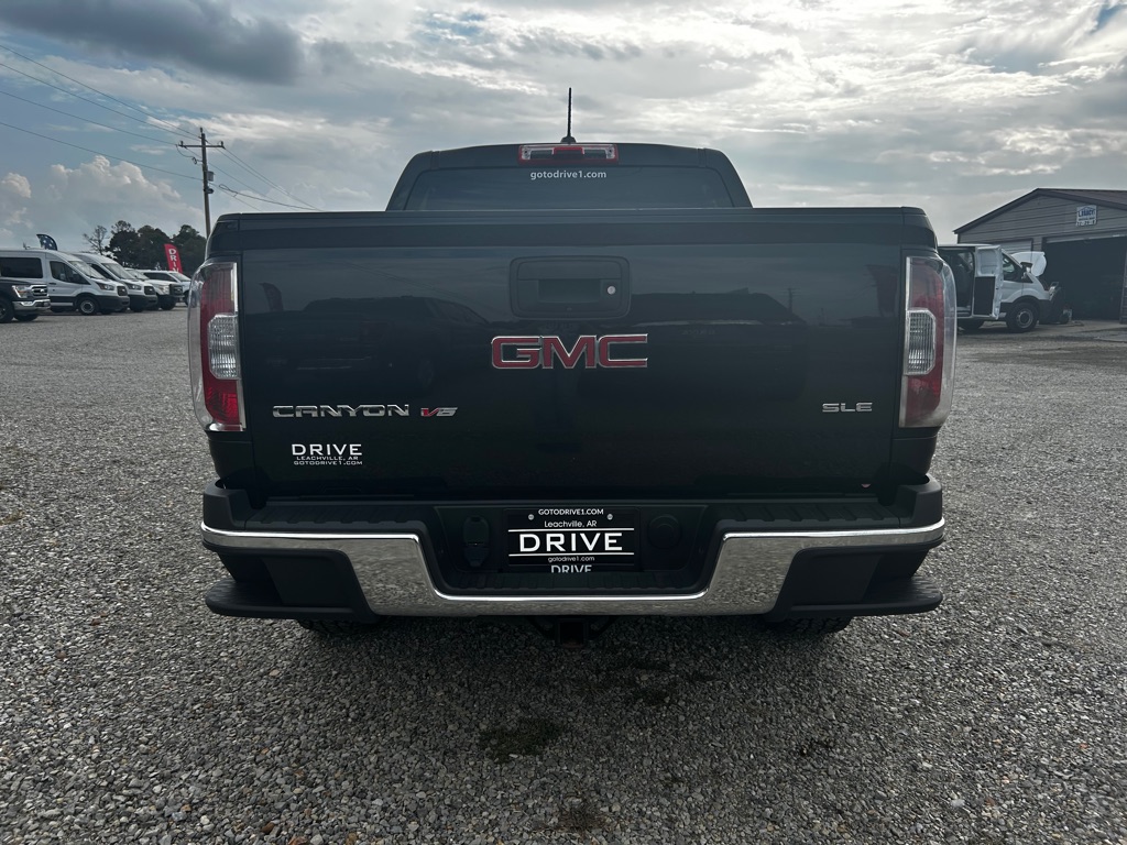 Photo 6 of this GMC CANYON