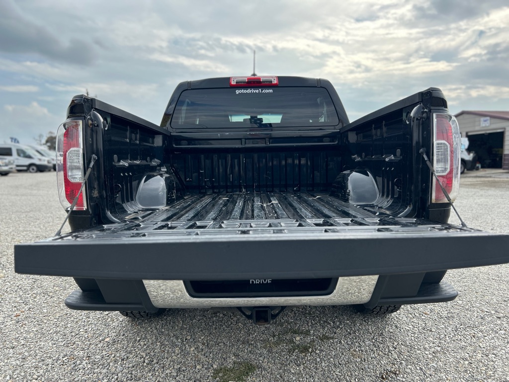 Photo 9 of this GMC CANYON