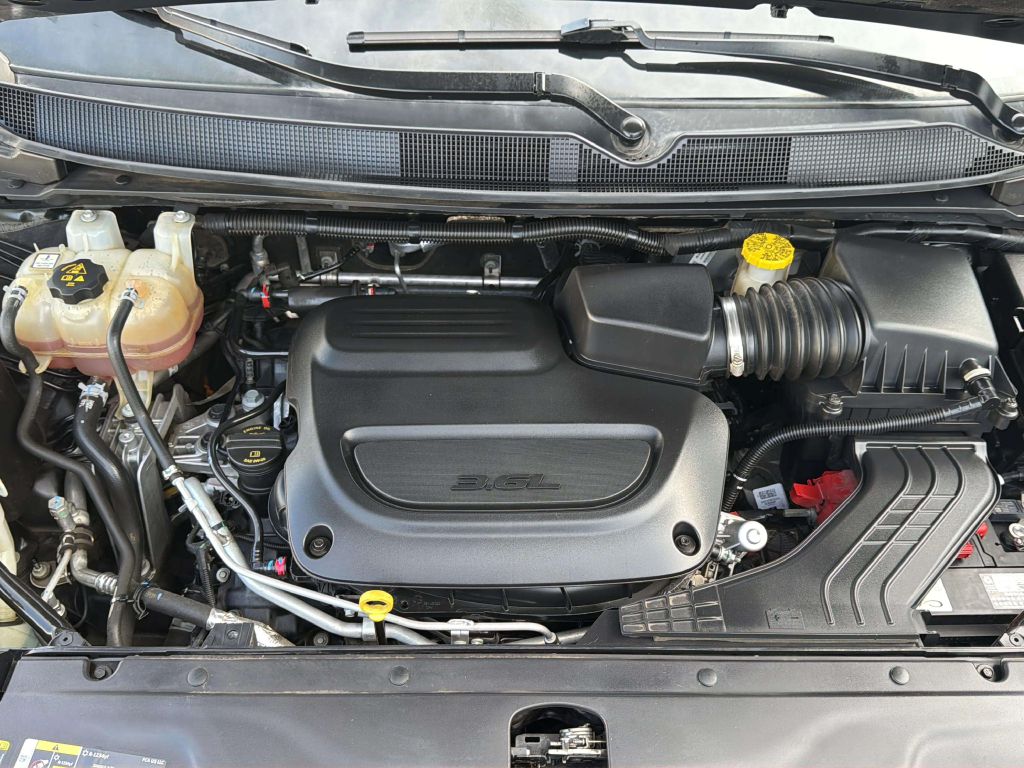 Photo 26 of this CHRYSLER PACIFICA
