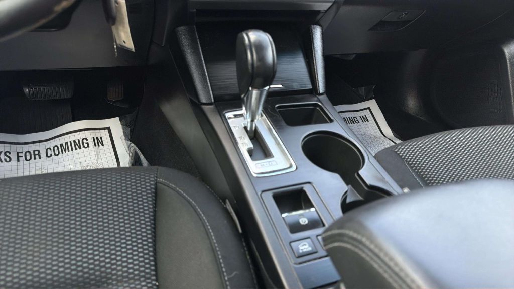 Photo 22 of this SUBARU OUTBACK