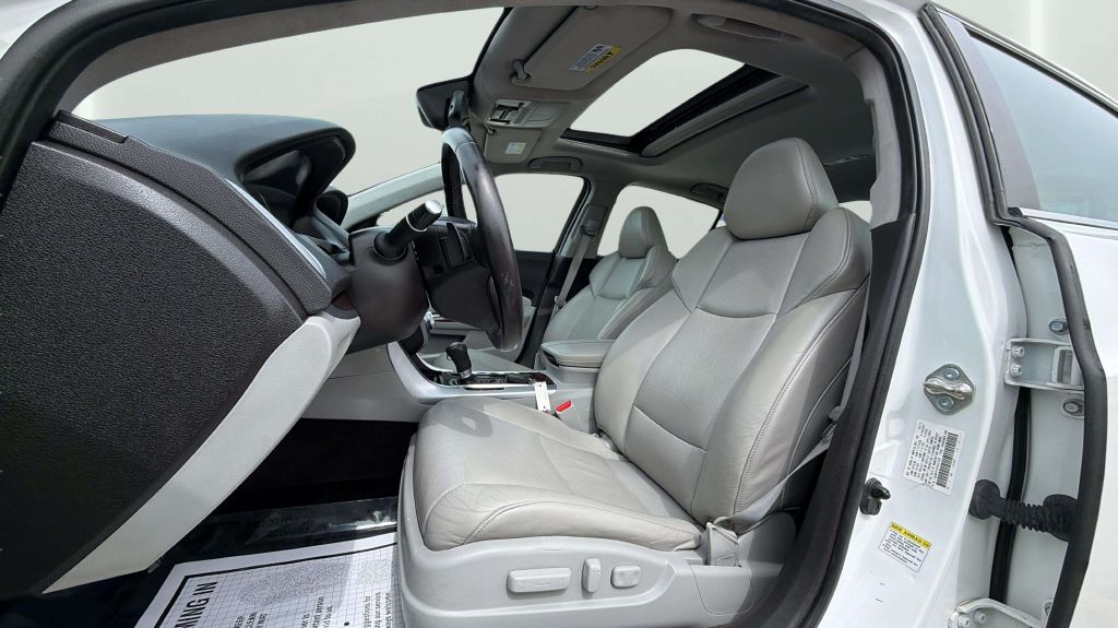 Photo 30 of this ACURA TLX