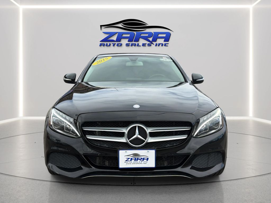 Photo 2 of this MERCEDES-BENZ C-CLASS