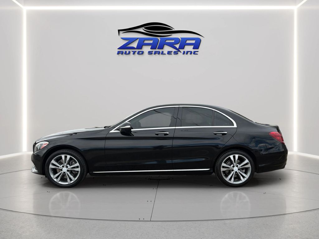 Photo 4 of this MERCEDES-BENZ C-CLASS