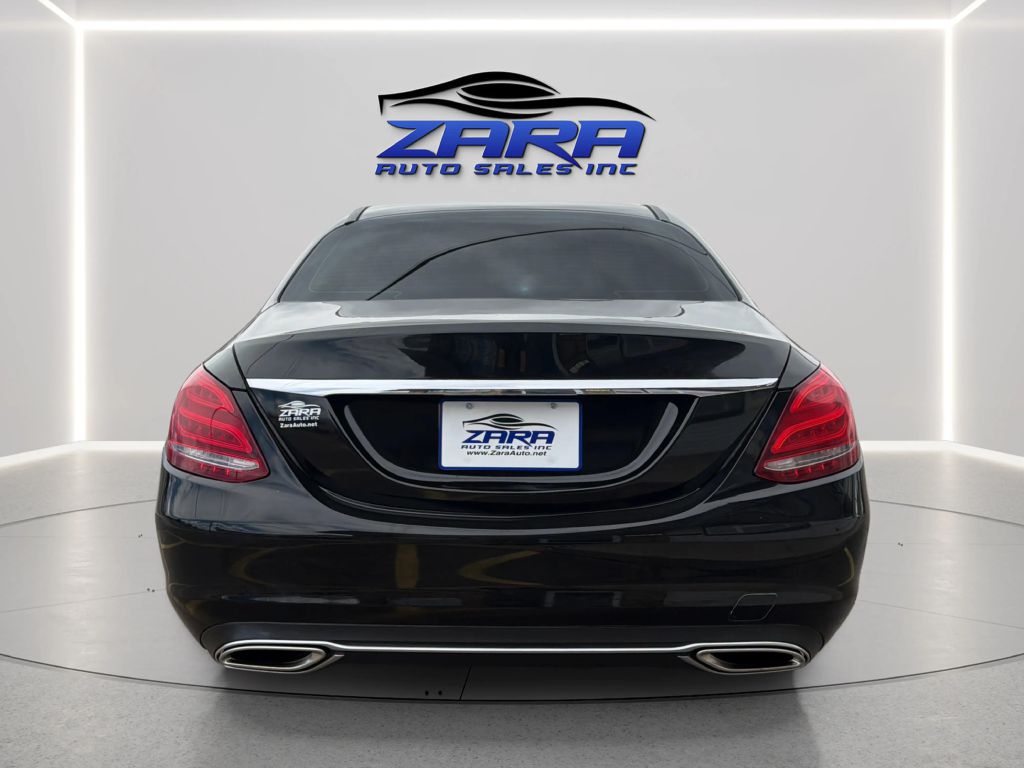 Photo 6 of this MERCEDES-BENZ C-CLASS