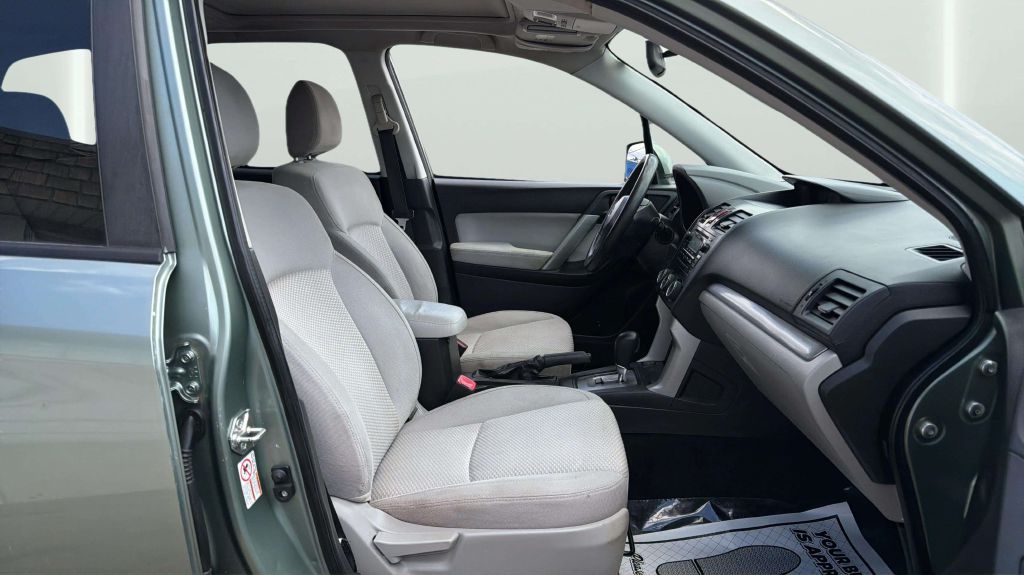 Photo 13 of this SUBARU FORESTER