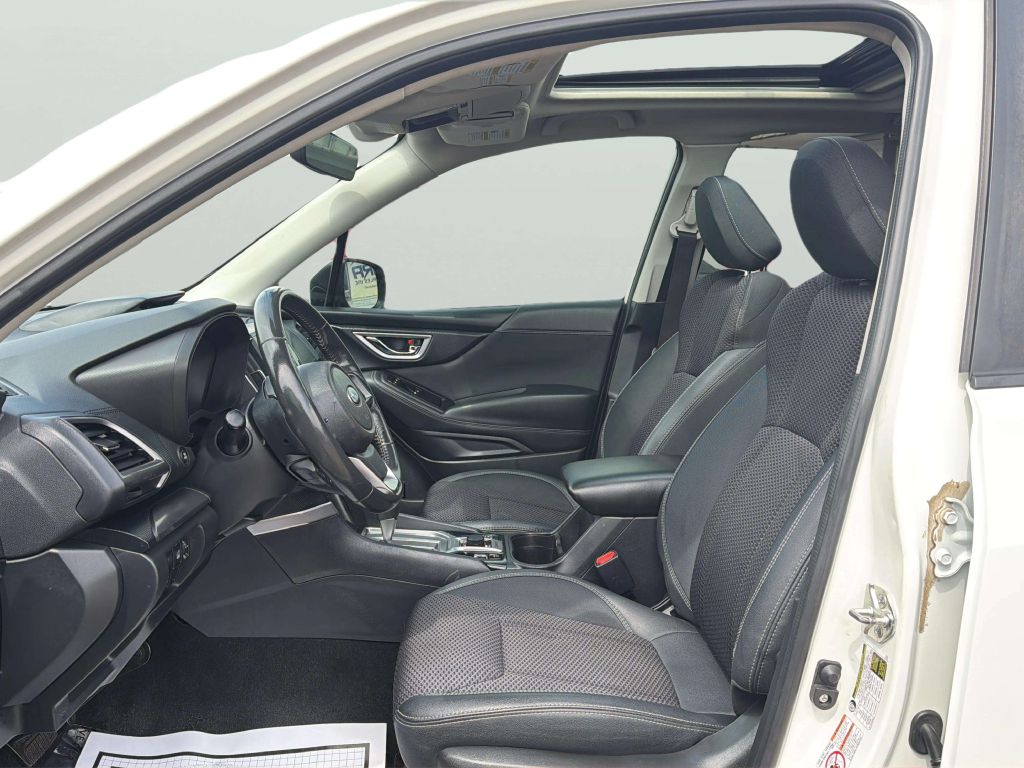 Photo 13 of this SUBARU FORESTER